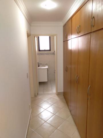 Alugar Apartamento / Padrão em Ribeirão Preto R$ 1.800,00 - Foto 17