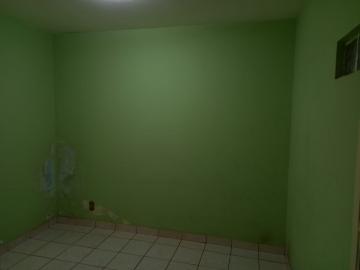 Alugar Casa / Padrão em Ribeirão Preto R$ 800,00 - Foto 5