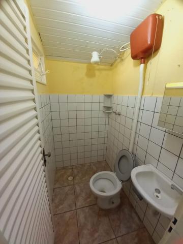 Alugar Casa / Padrão em Ribeirão Preto R$ 800,00 - Foto 6