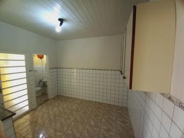 Alugar Casa / Padrão em Ribeirão Preto R$ 800,00 - Foto 4