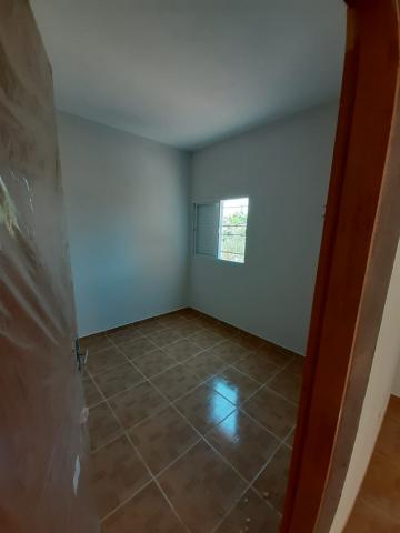 Alugar Casa / Padrão em Ribeirão Preto R$ 850,00 - Foto 3