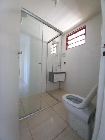 Alugar Apartamento / Padrão em Ribeirão Preto R$ 1.200,00 - Foto 4