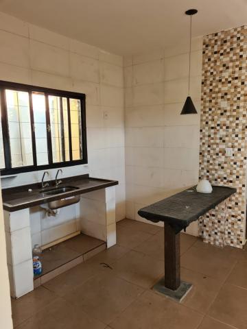 Casa / Padrão em Jardinópolis Alugar por R$1.500,00