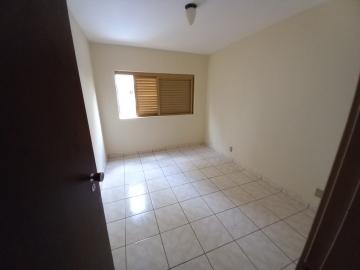 Alugar Apartamento / Padrão em Ribeirão Preto R$ 700,00 - Foto 2