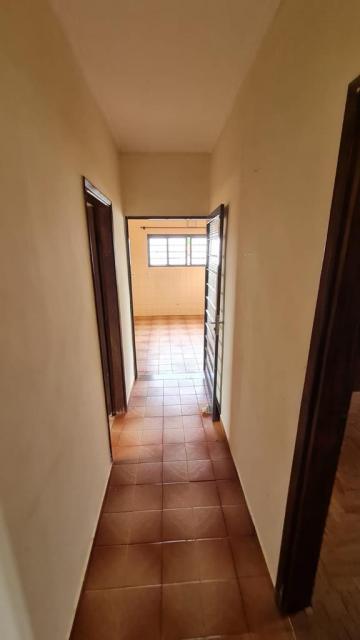 Alugar Casa / Padrão em Ribeirão Preto R$ 1.600,00 - Foto 14