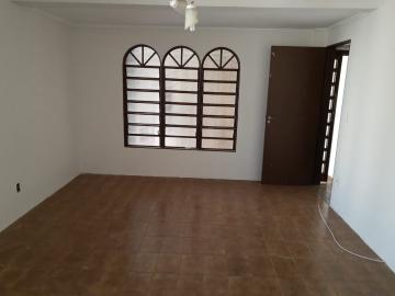 Alugar Casa / Padrão em Ribeirão Preto R$ 1.800,00 - Foto 1