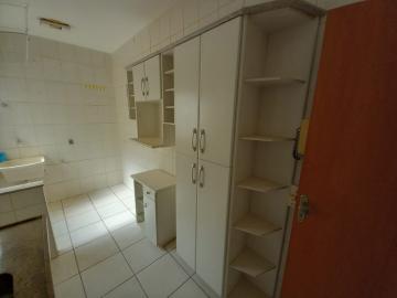 Alugar Apartamentos / Padrão em Ribeirão Preto R$ 900,00 - Foto 5