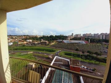 Alugar Apartamento / Padrão em Ribeirão Preto R$ 900,00 - Foto 2