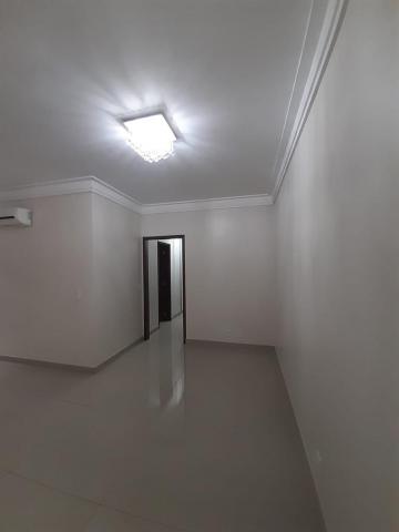 Alugar Apartamento / Padrão em Ribeirão Preto R$ 1.900,00 - Foto 3