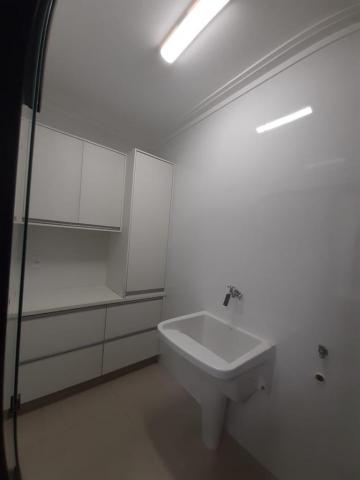 Alugar Apartamento / Padrão em Ribeirão Preto R$ 1.900,00 - Foto 5