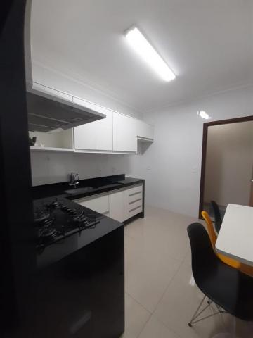 Alugar Apartamento / Padrão em Ribeirão Preto R$ 1.900,00 - Foto 4