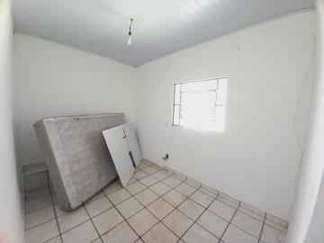 Alugar Casa / Padrão em Ribeirão Preto R$ 700,00 - Foto 3