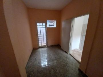 Alugar Casa / Padrão em Ribeirão Preto R$ 700,00 - Foto 3