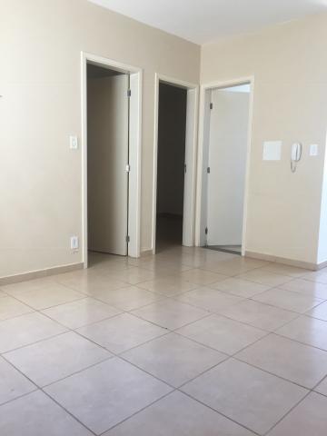 Comprar Apartamento / Padrão em Ribeirão Preto R$ 162.000,00 - Foto 2