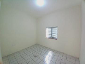 Alugar Casa / Padrão em Ribeirão Preto R$ 800,00 - Foto 4