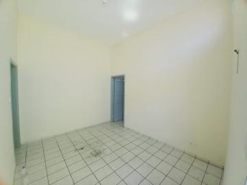 Alugar Casa / Padrão em Ribeirão Preto R$ 800,00 - Foto 2