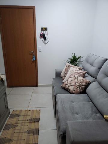 Alugar Apartamento / Padrão em Bonfim Paulista R$ 950,00 - Foto 2