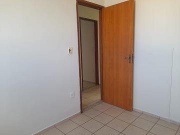 Comprar Apartamento / Padrão em Ribeirão Preto R$ 180.000,00 - Foto 3