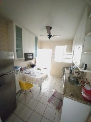 Alugar Apartamentos / Padrão em Ribeirão Preto R$ 1.300,00 - Foto 4