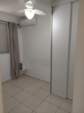 Alugar Apartamento / Padrão em Ribeirão Preto R$ 900,00 - Foto 4