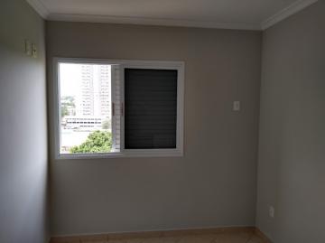 Alugar Apartamento / Padrão em Ribeirão Preto R$ 850,00 - Foto 4