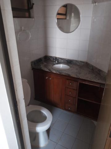 Alugar Apartamento / Padrão em Ribeirão Preto R$ 1.600,00 - Foto 8