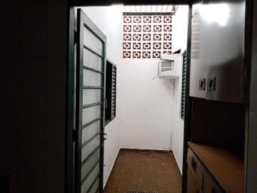 Alugar Casa / Padrão em Ribeirão Preto R$ 1.600,00 - Foto 9