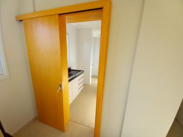 Alugar Apartamento / Padrão em Ribeirão Preto R$ 2.000,00 - Foto 3