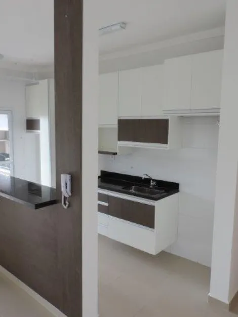 Alugar Apartamento / Padrão em Ribeirão Preto R$ 2.500,00 - Foto 2