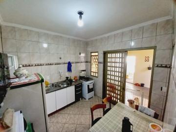 Alugar Casa / Padrão em Ribeirão Preto R$ 1.900,00 - Foto 3