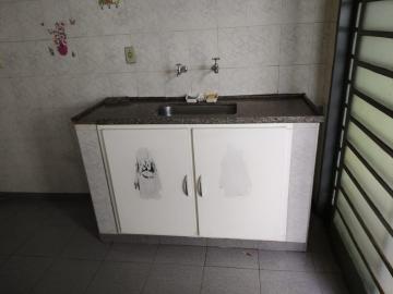 Alugar Casa / Padrão em Ribeirão Preto R$ 700,00 - Foto 4