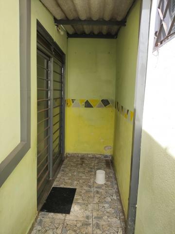 Alugar Casa / Padrão em Ribeirão Preto R$ 700,00 - Foto 9