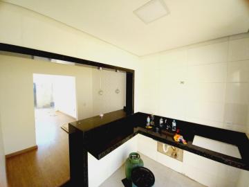 Alugar Casa / Padrão em Ribeirão Preto R$ 950,00 - Foto 3
