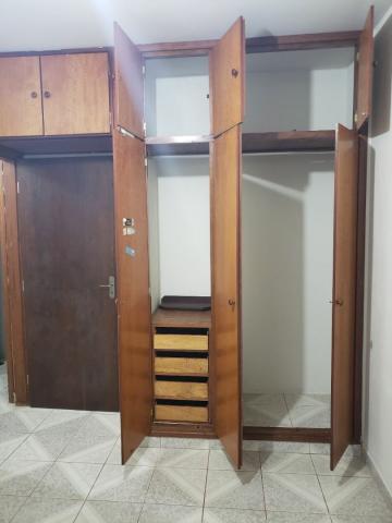 Alugar Apartamento / Padrão em Ribeirão Preto R$ 600,00 - Foto 3