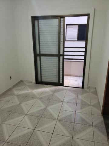 Alugar Apartamento / Padrão em Ribeirão Preto R$ 600,00 - Foto 6