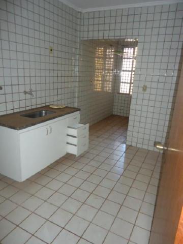 Alugar Apartamento / Padrão em Ribeirão Preto R$ 850,00 - Foto 3