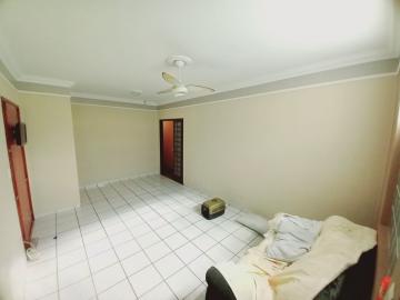 Alugar Casa / Padrão em Ribeirão Preto R$ 1.750,00 - Foto 1