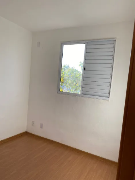 Alugar Apartamento / Padrão em Ribeirão Preto R$ 750,00 - Foto 4