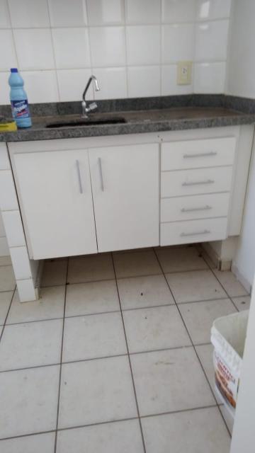 Alugar Apartamentos / Padrão em Ribeirão Preto R$ 1.150,00 - Foto 4