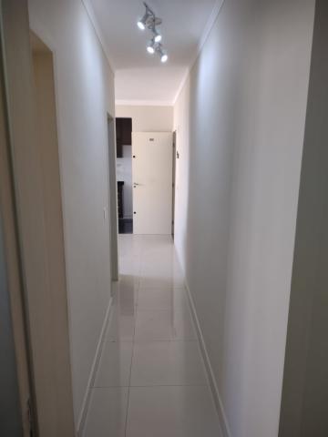 Alugar Apartamento / Padrão em Ribeirão Preto R$ 1.600,00 - Foto 4