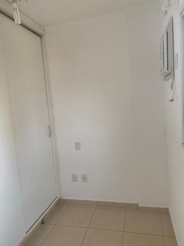 Alugar Apartamento / Padrão em Ribeirão Preto R$ 1.500,00 - Foto 8