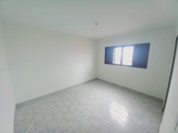 Alugar Casa / Padrão em Ribeirão Preto R$ 1.300,00 - Foto 4