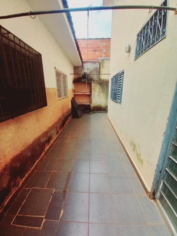 Alugar Casa / Padrão em Ribeirão Preto R$ 1.300,00 - Foto 17