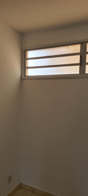 Alugar Apartamento / Padrão em Ribeirão Preto R$ 900,00 - Foto 2