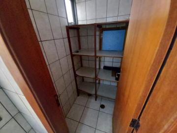 Alugar Apartamentos / Padrão em Ribeirão Preto R$ 1.600,00 - Foto 4