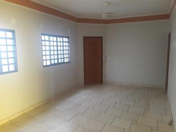 Alugar Casa / Padrão em Ribeirão Preto R$ 1.750,00 - Foto 1