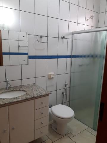 Alugar Casa / Padrão em Ribeirão Preto R$ 1.750,00 - Foto 8