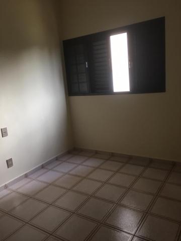 Alugar Apartamento / Padrão em Ribeirão Preto R$ 1.400,00 - Foto 4