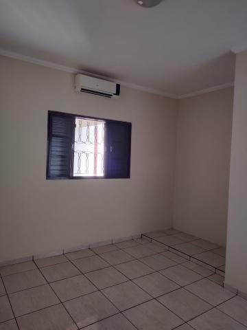 Alugar Casa / Padrão em Ribeirão Preto R$ 1.200,00 - Foto 10