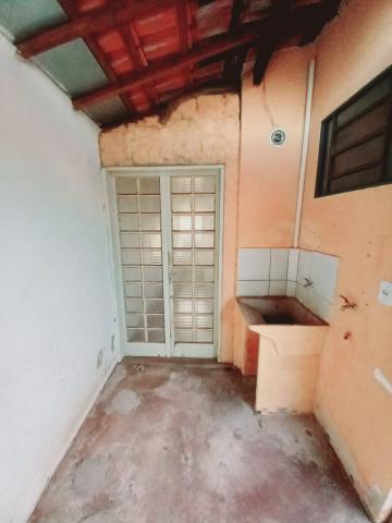 Alugar Casa / Padrão em Ribeirão Preto R$ 770,00 - Foto 2